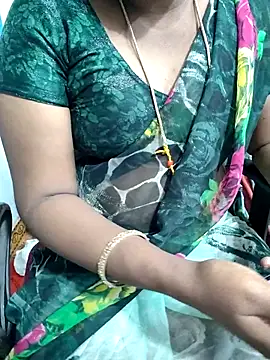 Snapshot of lolida69thamil chatting on 10/05/25, 12:36 lolida69thamil online show from 10/05/25, 12:36