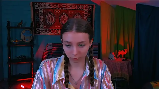 JulieDaniel online show from 09/23/25, 04:15