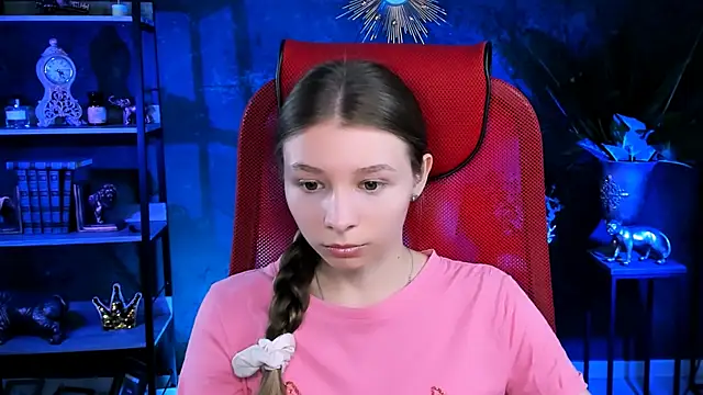 JulieDaniel online show from 09/26/25, 04:16