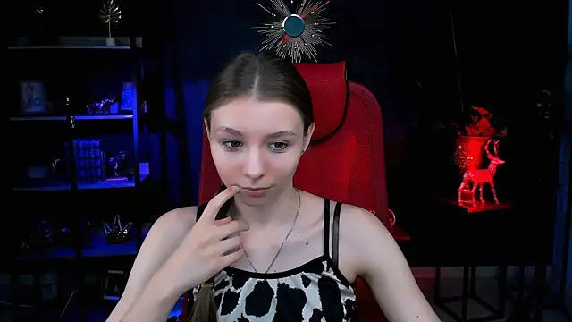 JulieDaniel online show from 04/10/26, 04:17