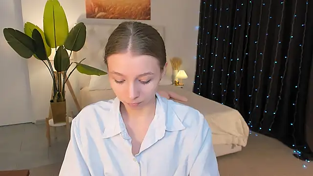 JulieDaniel online show from 04/22/26, 08:17