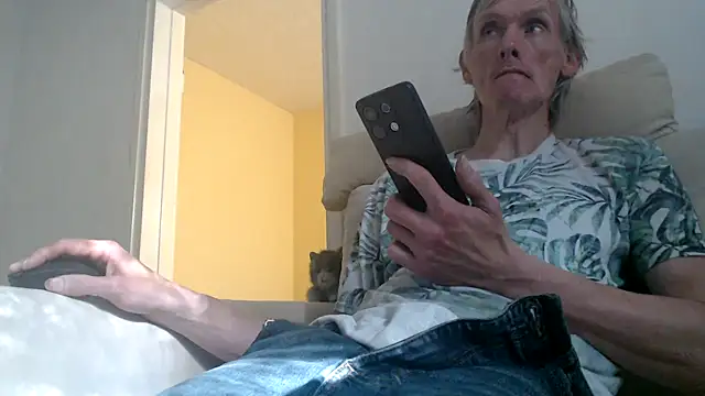 k74robert online show from 10/26/25, 12:22