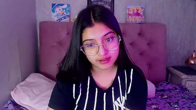 laurenelove online show from 09/19/25, 02:24