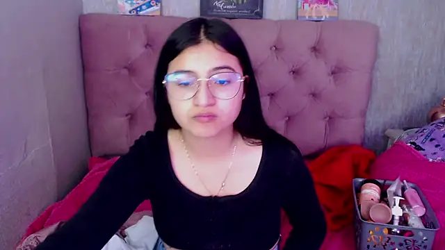 laurenelove online show from 10/06/25, 02:20