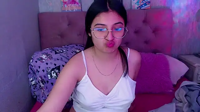 laurenelove online show from 10/18/25, 03:42