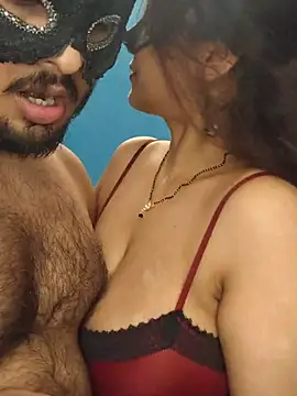 Snapshot of sexy42couple chatting on 06/05/26, 09:53 sexy42couple online show from 06/05/26, 09:53