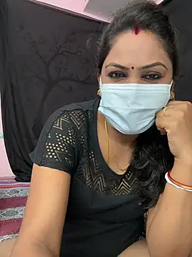 Lovlycouple1 online show from 02/01/26, 05:00