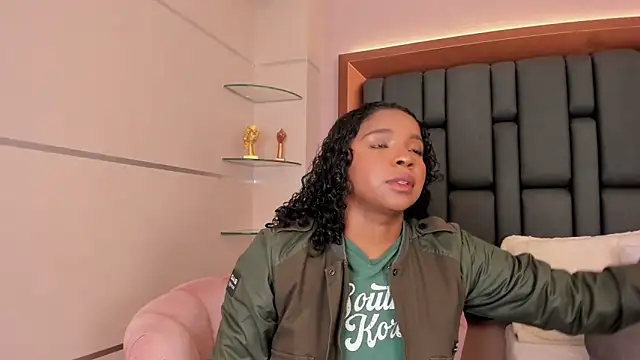 LisaMendez online show from 09/24/25, 03:43