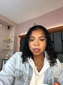 LisaMendez online show from 10/02/25, 03:57