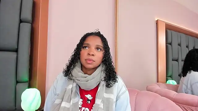 LisaMendez online show from 10/15/25, 03:39