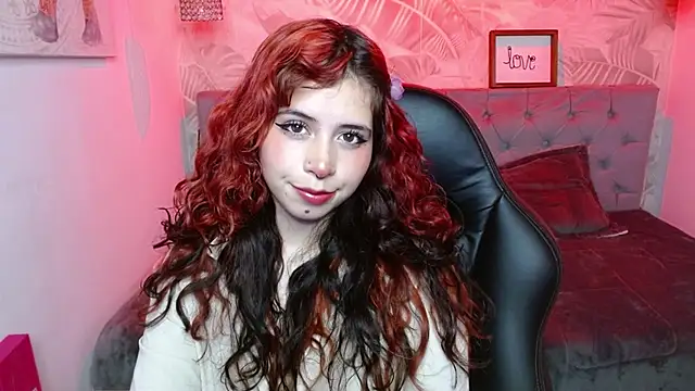 Lily tk online show from 09/19/25, 03:08