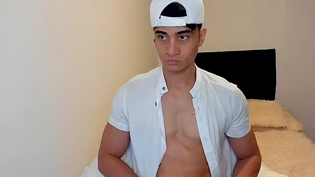 stylish men online show from 09/30/25, 01:49