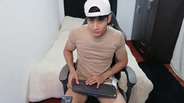 stylish men online show from 10/16/25, 06:20
