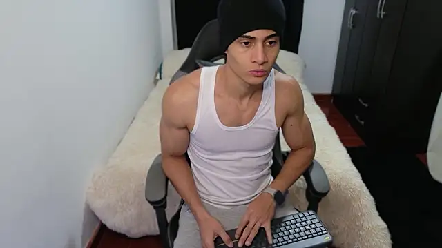 stylish men online show from 10/19/25, 12:28