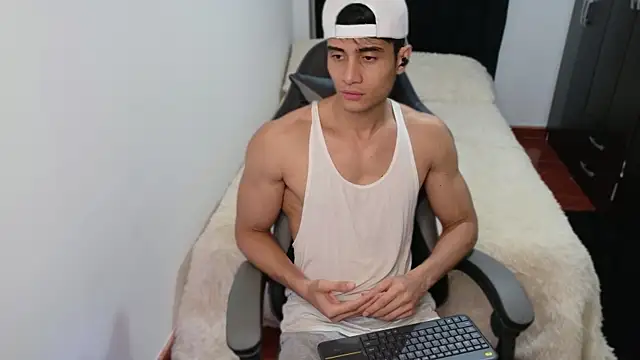 stylish men online show from 10/20/25, 01:55