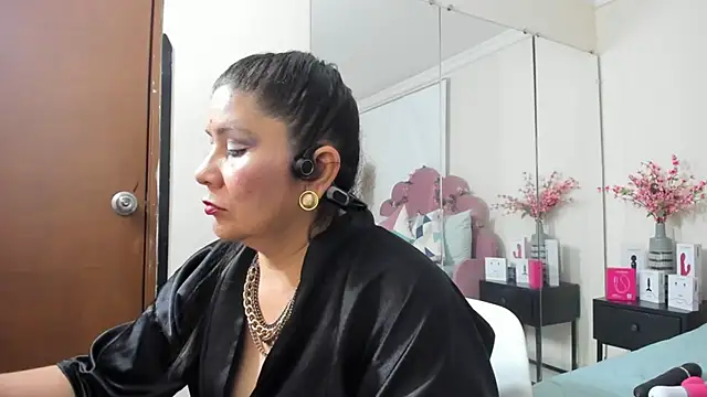 kiraGeiner online show from 01/17/26, 08:01