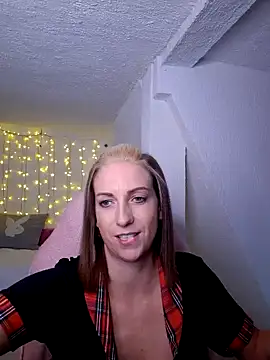Snapshot of SexyJulia21 chatting on 01/27/25, 09:13 SexyJulia21 online show from 01/27/25, 09:13