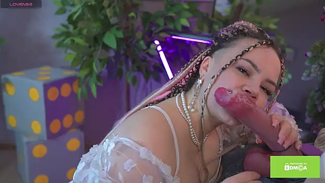 Snapshot of bllowwoww chatting on 01/11/26, 08:30 bllowwoww online show from 01/11/26, 08:30