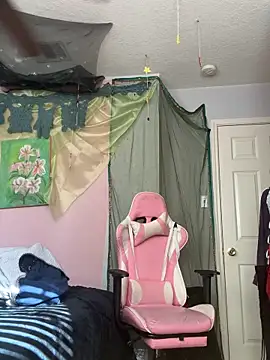 Snapshot of Odinaniix chatting on 11/05/25, 03:45 Odinaniix online show from 11/05/25, 03:45