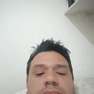 Snapshot of Crocante_Hot chatting on 02/14/26, 10:39 Crocante Hot online show from 02/14/26, 10:39