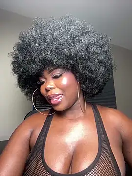 WomanNextdoor1 online show from 04/02/26, 08:56