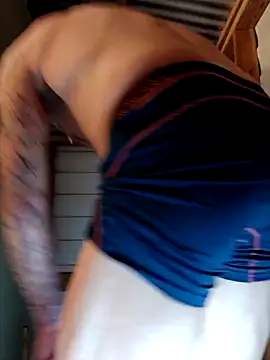 ShawnandDani7074 online show from 02/12/26, 07:47