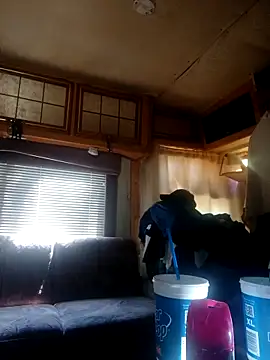 ShawnandDani7074 online show from 04/18/26, 04:00