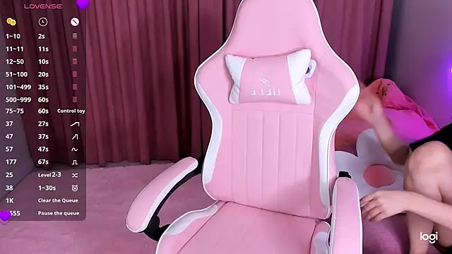 Momo Ayase  online show from 11/12/25, 02:28