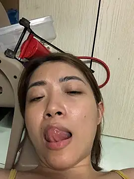 Minee1202 online show from 04/07/26, 12:44