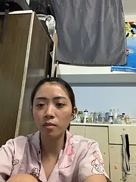Snapshot of Minee1202 chatting on 05/25/26, 02:17 Minee1202 online show from 05/25/26, 02:17