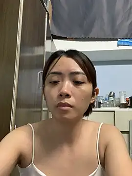 Snapshot of Minee1202 chatting on 05/28/26, 02:31 Minee1202 online show from 05/28/26, 02:31