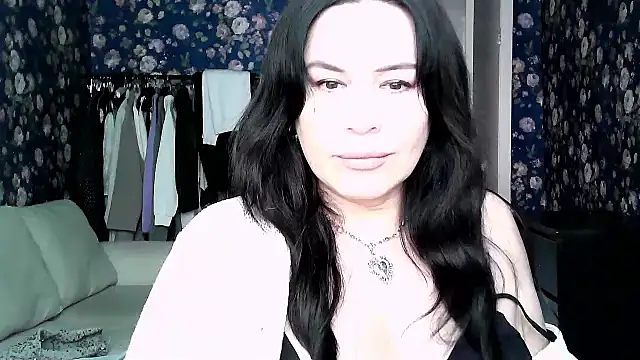 Monica-Mia online show from 02/04/26, 11:05