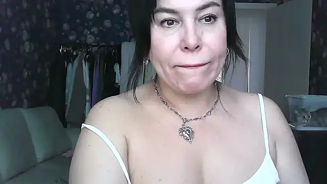 Monica-Mia online show from 02/05/26, 08:08