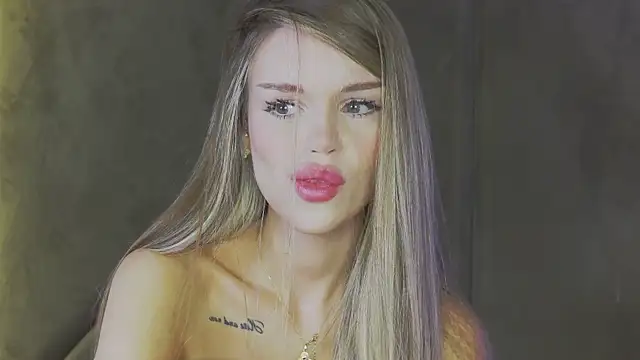 MarilynNova online show from 07/17/26, 05:25