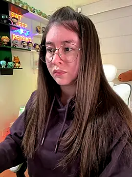 Sharon 07 online show from 11/26/25, 11:28