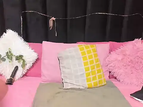 AmazingDarkDoll online show from 02/22/26, 01:42