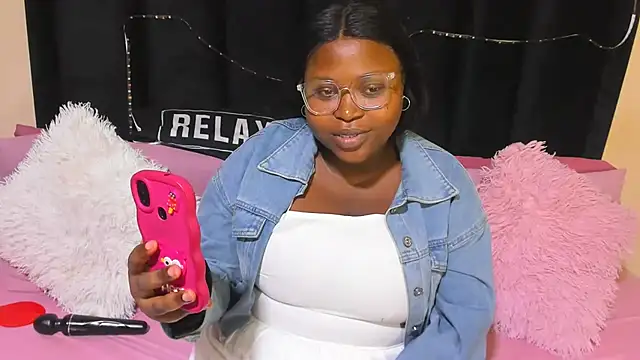 AmazingDarkDoll online show from 03/18/26, 05:49