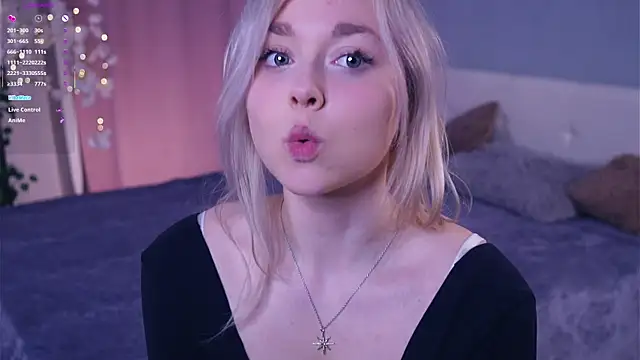 AccaCroyle online show from 04/12/26, 06:02