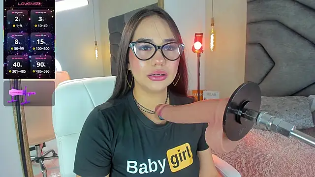 Jazmiinee online show from 06/24/26, 08:08