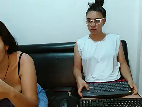 Snapshot of Arieeel_09 chatting on 11/07/25, 02:17 Arieeel 09 online show from 11/07/25, 02:17