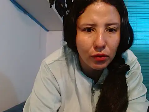 Snapshot of Arieeel_09 chatting on 04/09/26, 06:02 Arieeel 09 online show from 04/09/26, 06:02