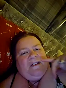 Snapshot of Stripmummydaddy19 chatting on 09/20/25, 08:21 Stripmummydaddy19 online show from 09/20/25, 08:21