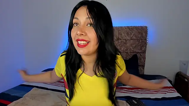 Snapshot of Vik_gomez chatting on 06/18/26, 01:39 Vik gomez online show from 06/18/26, 01:39