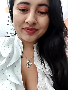 Snapshot of AMATISTA__16 chatting on 06/10/26, 12:26 AMATISTA 16 online show from 06/10/26, 12:26