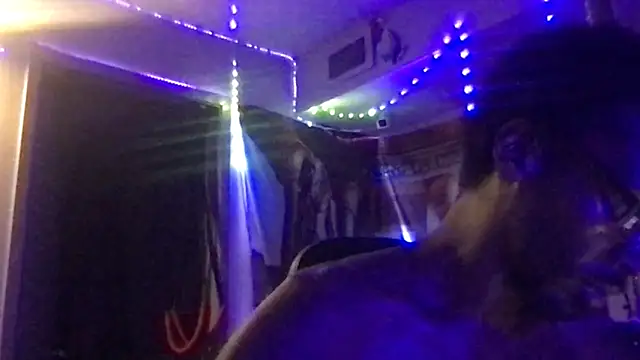 Snapshot of Triggerhappycj100 chatting on 09/24/25, 08:06 Triggerhappycj100 online show from 09/24/25, 08:06