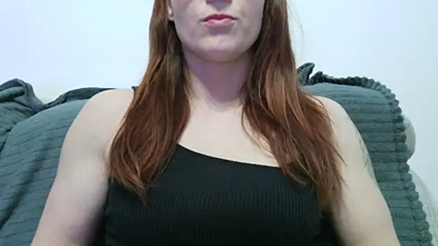 Clarahotgirl24 online show from 04/08/26, 07:14