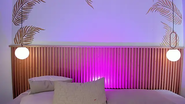 Valleriie  online show from 04/17/26, 03:48