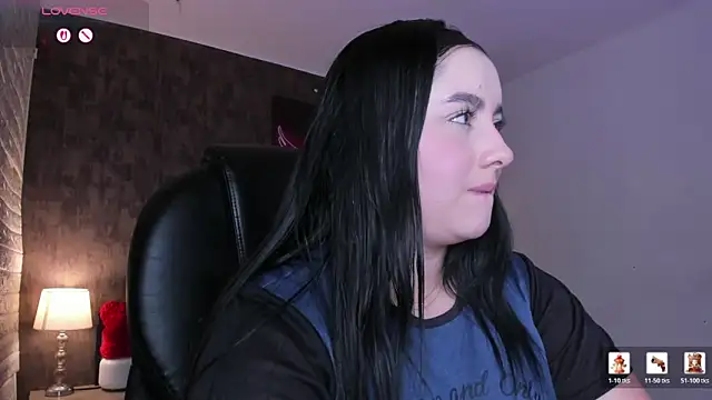 Snapshot of marian__stone chatting on 05/15/26, 06:59 marian stone online show from 05/15/26, 06:59