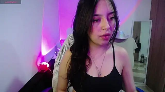 Snapshot of immisssilver chatting on 10/17/25, 02:59 immisssilver online show from 10/17/25, 02:59