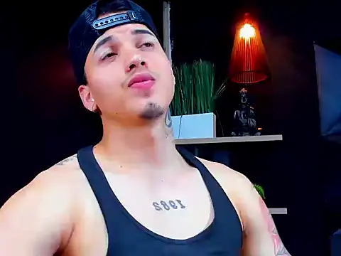 Snapshot of rocoo_santos chatting on 07/22/26, 11:29 rocoo santos online show from 07/22/26, 11:29